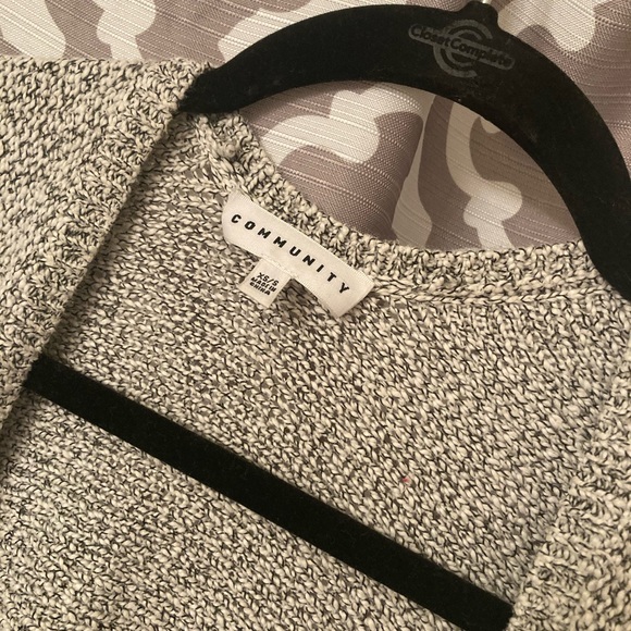 Aritzia Community Long open Sweater        EUC - Picture 2 of 2